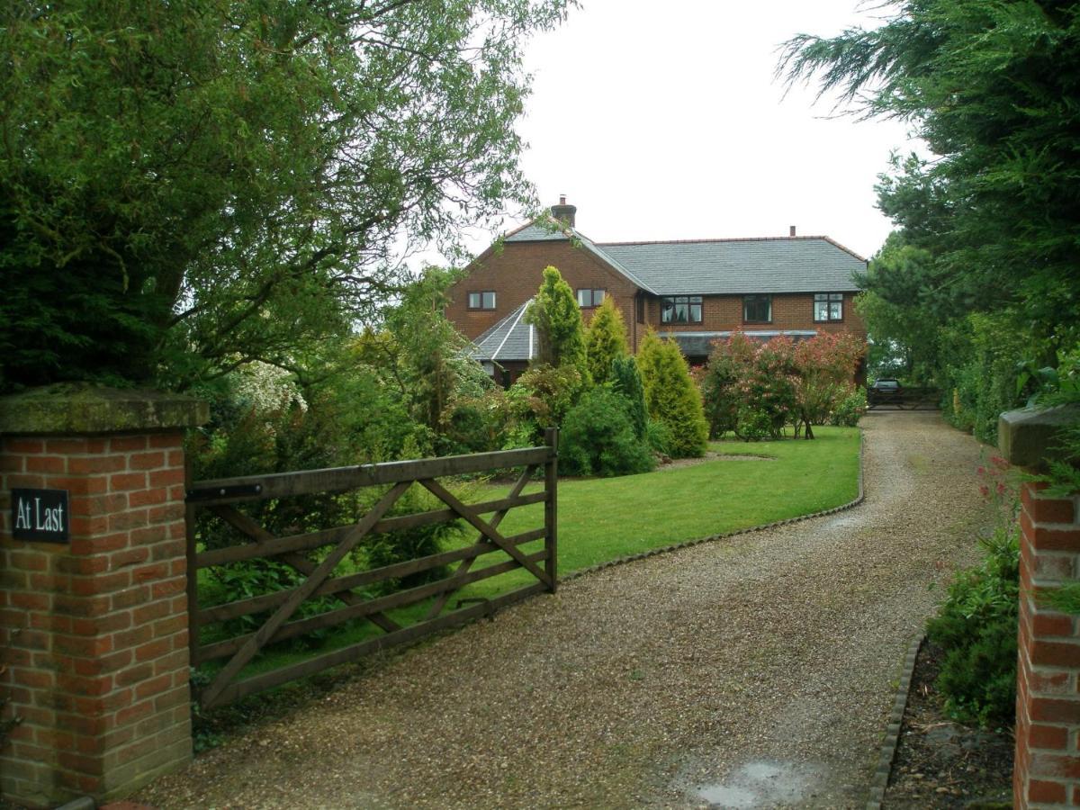 At Last Bed & Breakfast Edlington Экстерьер фото